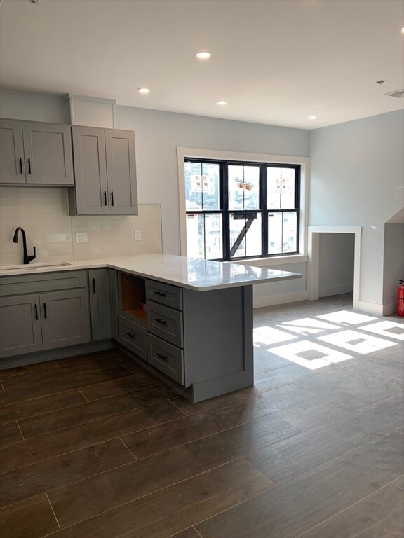 518 Park St unit 2, Dorchester Center, MA 02124 - photo 2