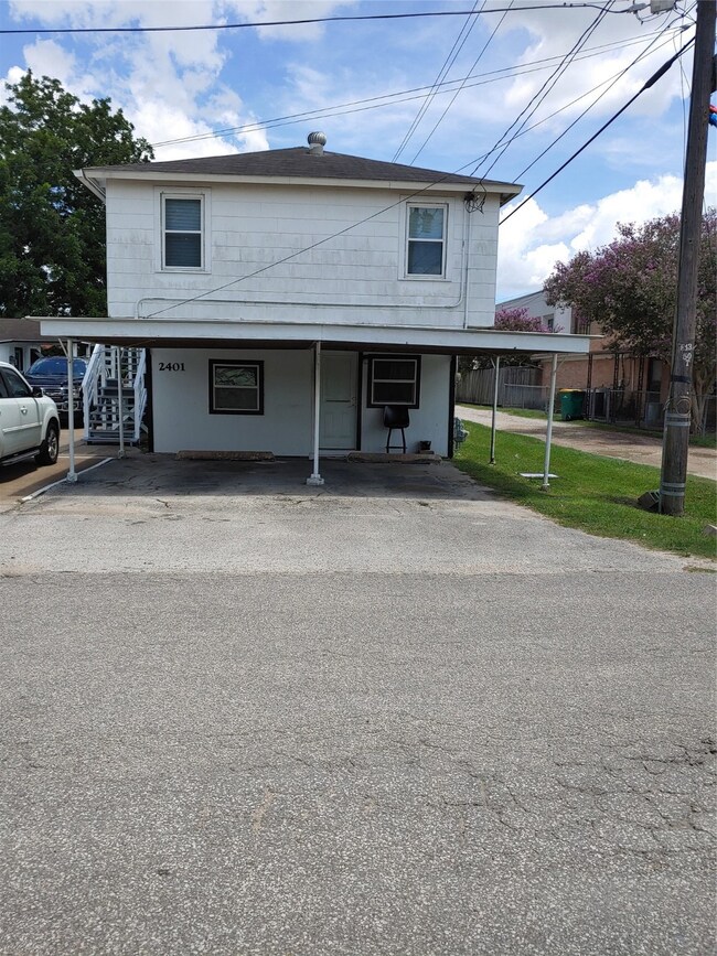 2401 S Houston Ave unit 2, Pearland, TX 77581 - photo 2