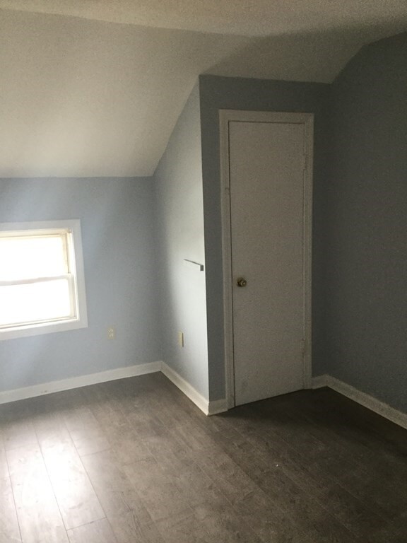 108 Hamlet St unit 3W, Fall River, MA 02724 - photo 6