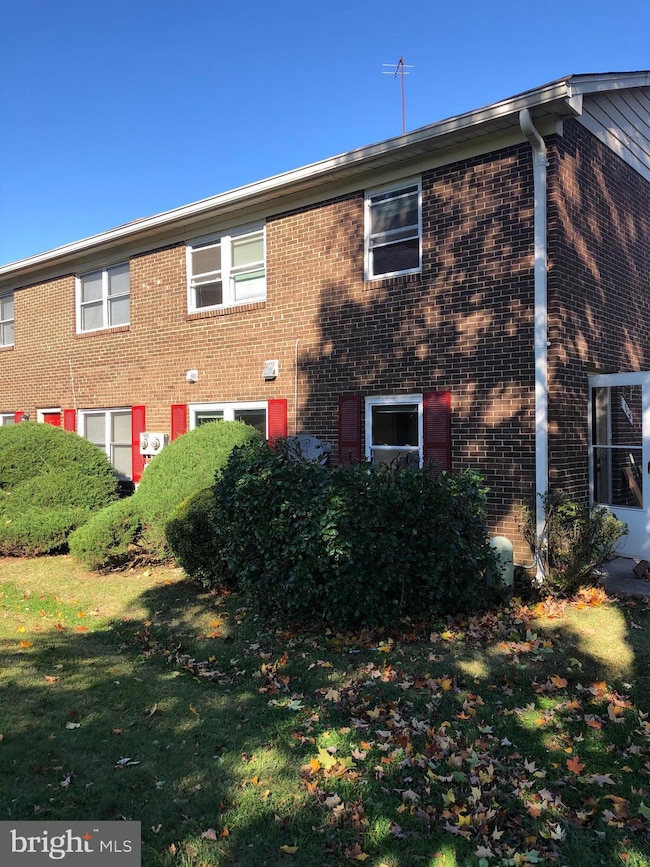 9626 Hagel Cir unit D, Lorton, VA 22079 - photo 2