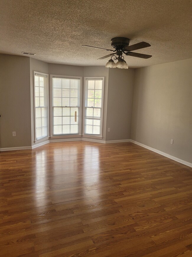 Masterbedroom Bay window