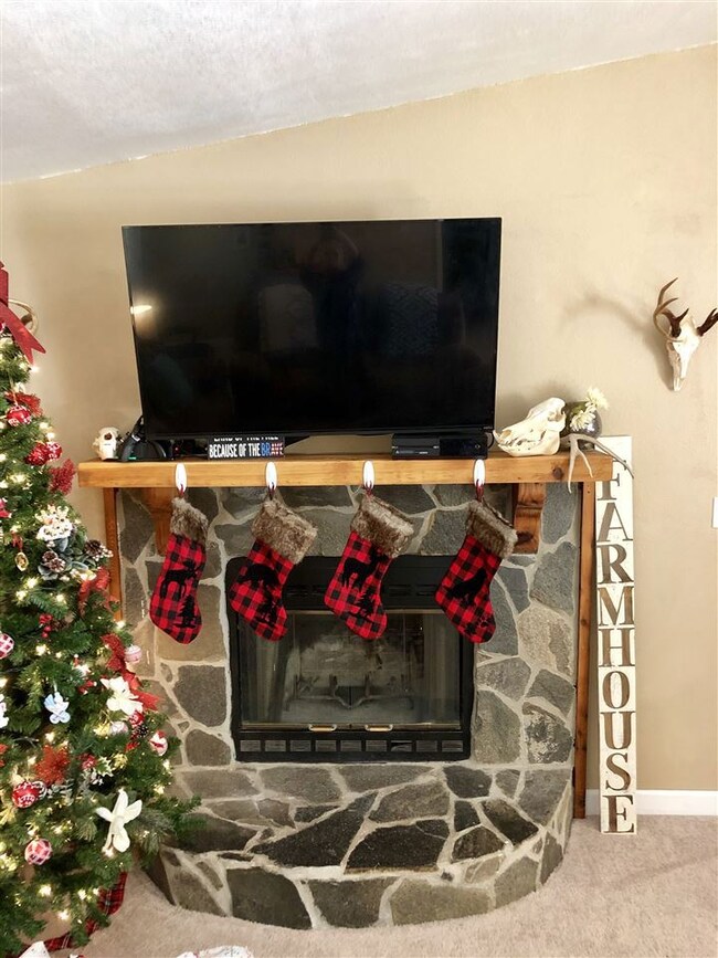 201 Royal Oaks Ct, Crawfordville, FL 32327 - photo 6