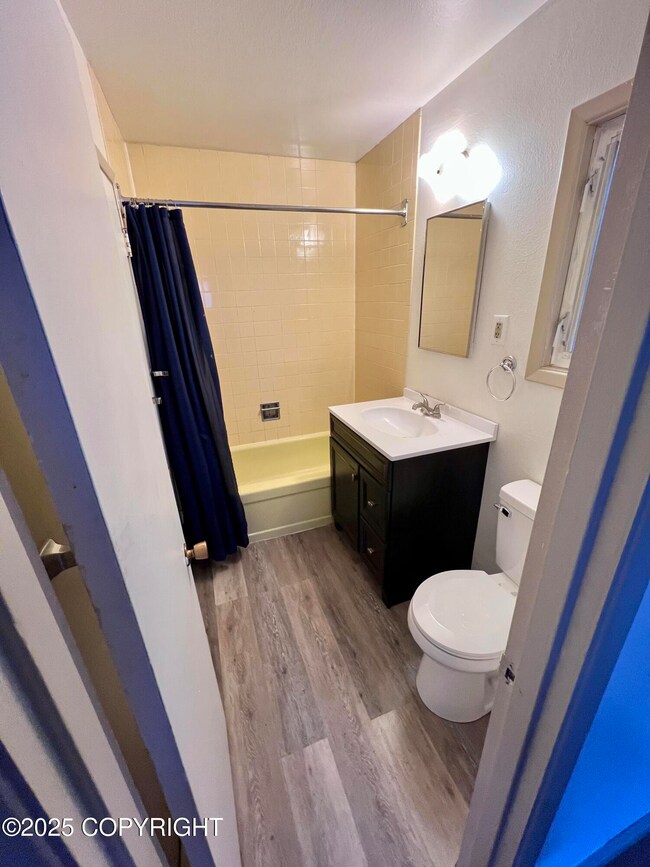 1900 W 32nd Ave unit C, Anchorage, AK 99517 - photo 4