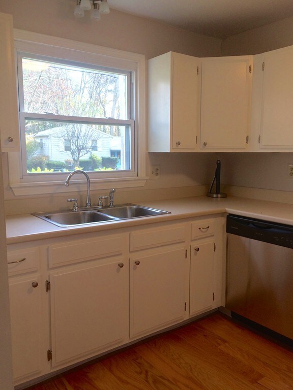 162 Prospect Ave unit 4, Northampton, MA 01060 - photo 3