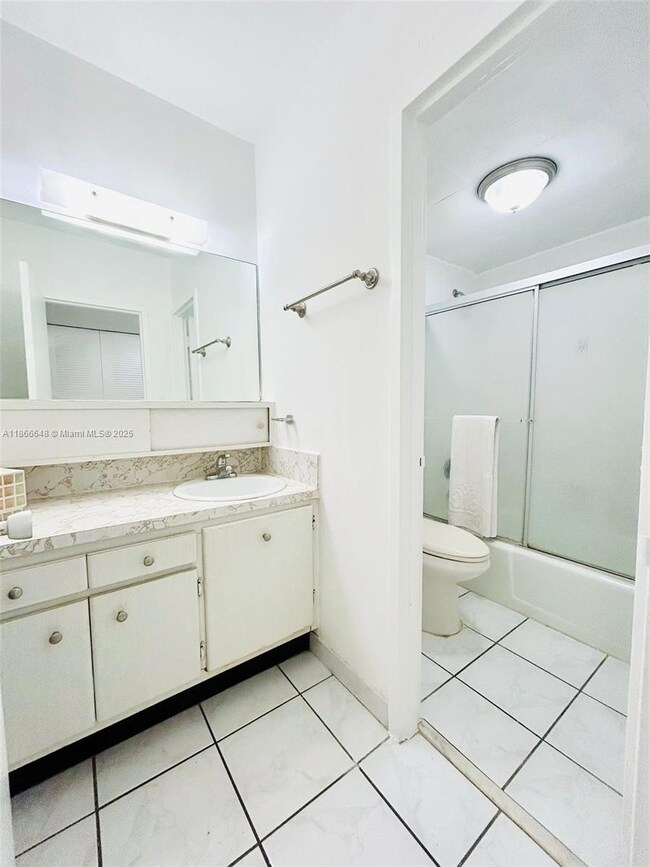 The Decoplage unit 525, Miami Beach, FL 33139 - photo 5