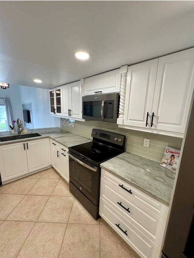 4261 S Pine Island Rd, Davie, FL 33328 - photo 7