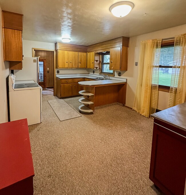 607 S Rangeline Rd, Anderson, IN 46012 - photo 3