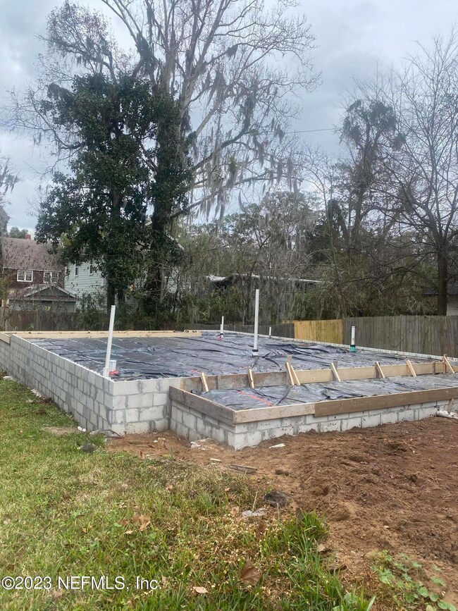 1237 Willow Branch Ave, Jacksonville, FL 32205 - photo 6