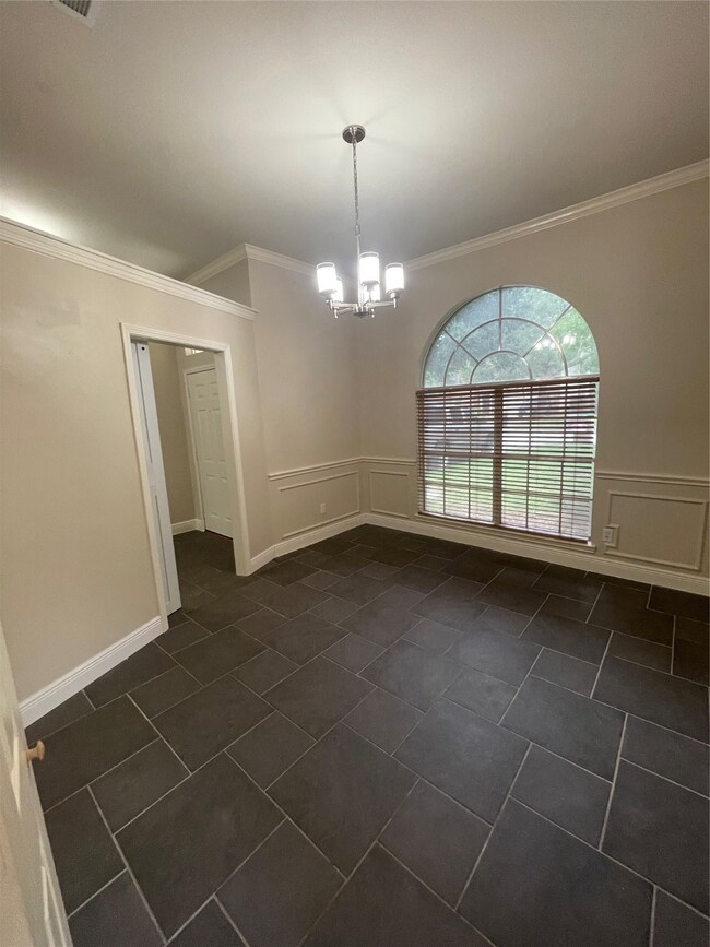 25722 Bearborough Dr, Spring, TX 77386 - photo 6