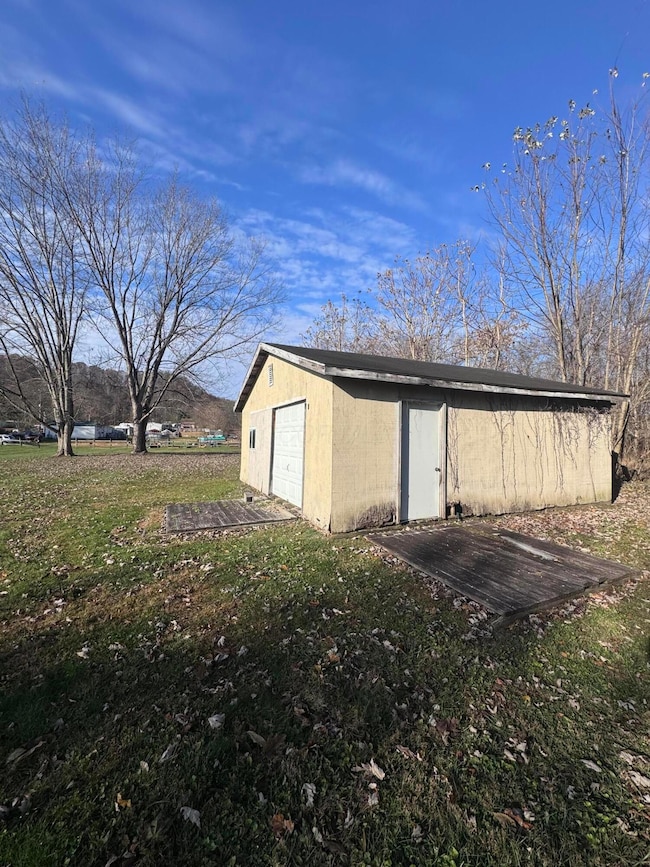 3630 Leisure Dr NW, Bloom Township, OH 43756 - photo 7