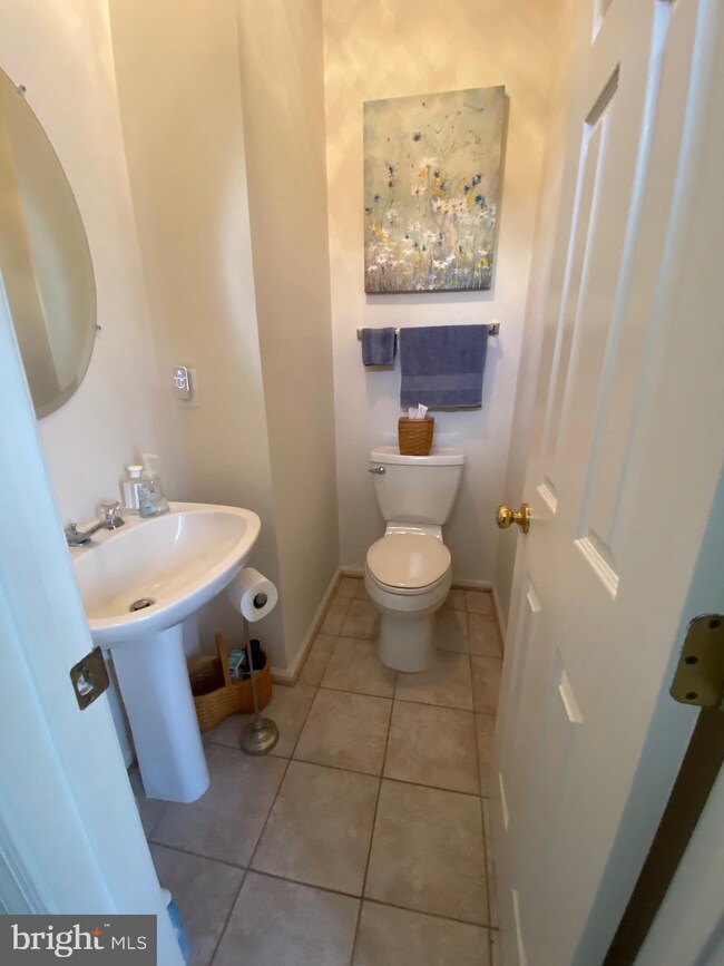 11457 Heritage Commons Way, Reston, VA 20194 - photo 3