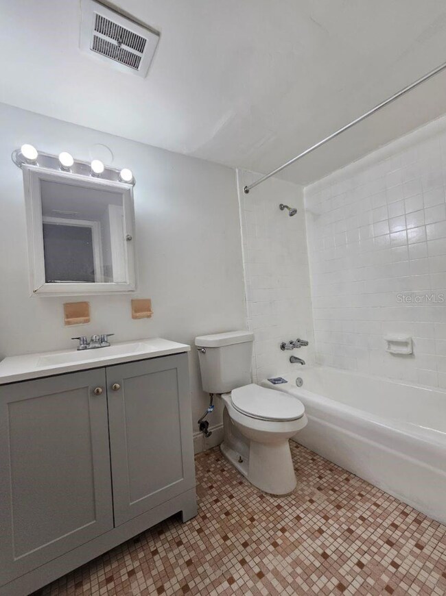 7611 Paula Dr unit 3, Tampa, FL 33615 - photo 7