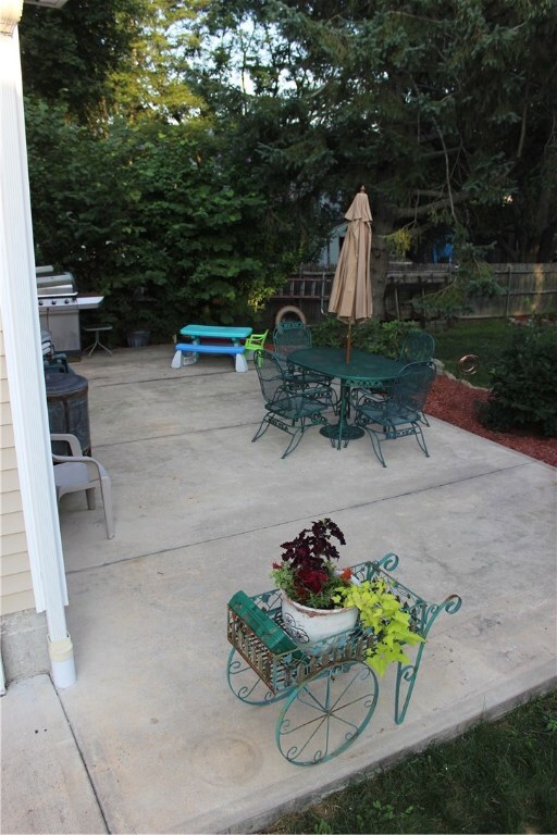 4 Sebille Rd, Smithfield, RI 02917 - photo 5