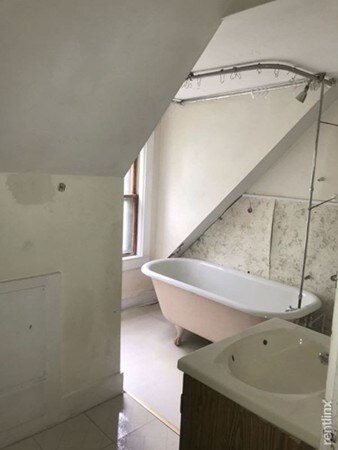 32 Shaffner St, Worcester, MA 01605 - photo 6