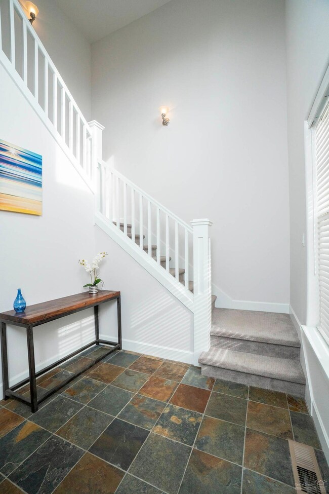 1667 NW Lewis St, Bend, OR 97701 - photo 3