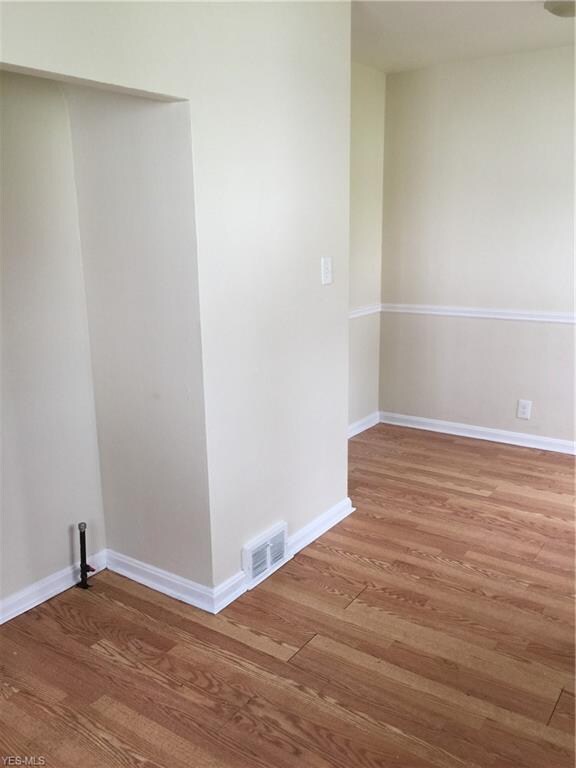 17501 Maple Heights Blvd, Maple Heights, OH 44137 - photo 6