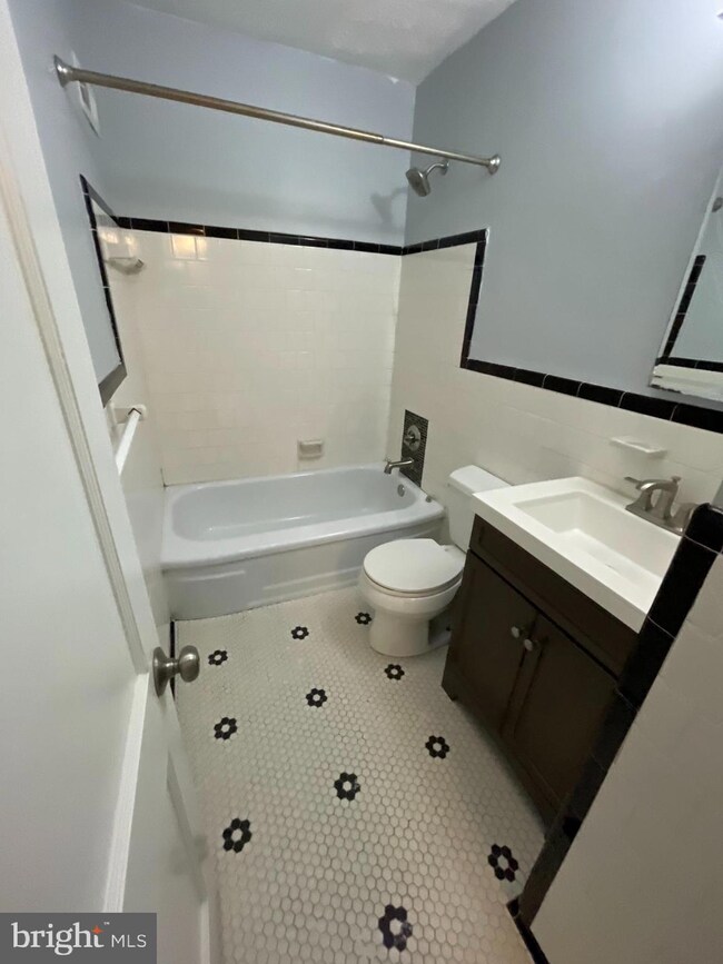 3406 Dunran Rd, Dundalk, MD 21222 - photo 7