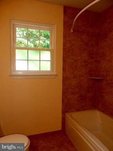 30122 Merchant Ct, Great Falls, VA 22066 - photo 2