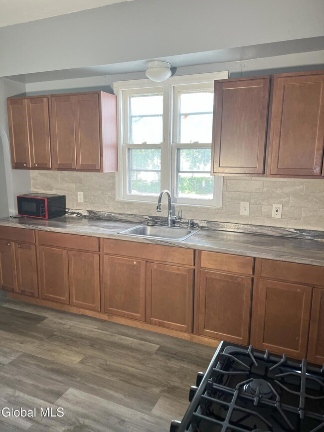 1508 Union St, Schenectady, NY 12309 - photo 5