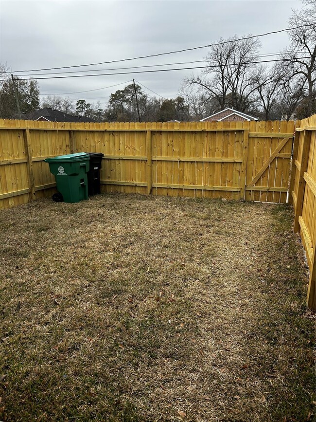 8424 Wileyvale Rd unit A, Houston, TX 77016 - photo 5