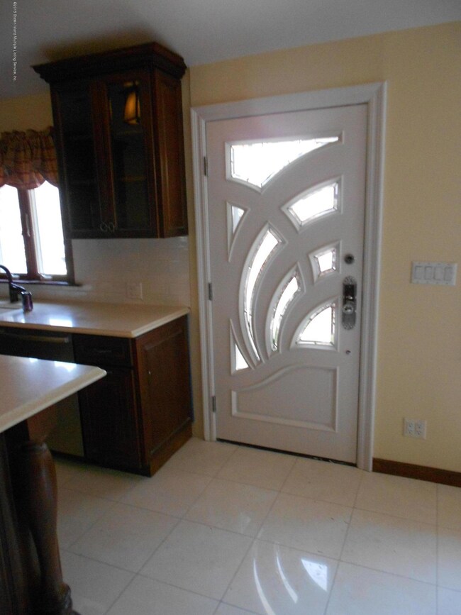 133 JEROME FRONT DOOR