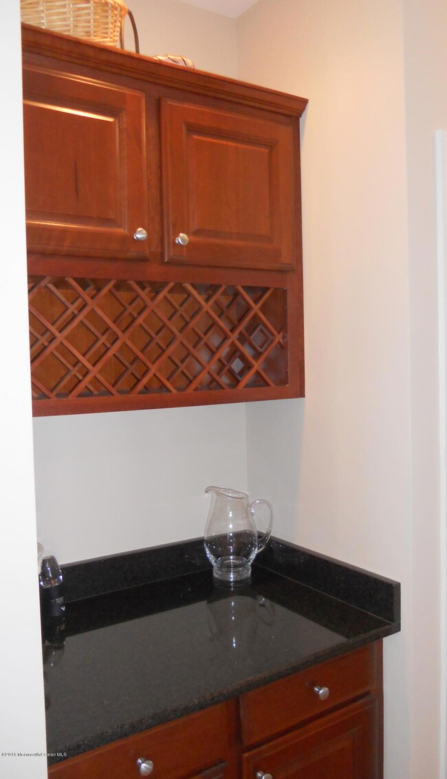 Butler's pantry between kitchen & dining