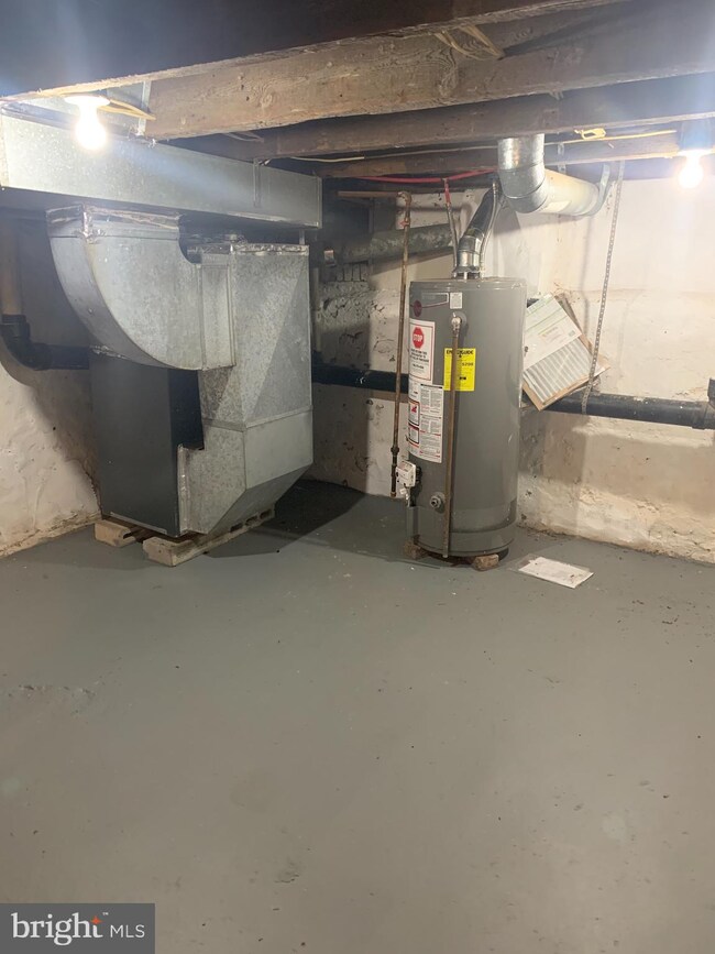 635 N 6th St, Camden, NJ 08102 - photo 4