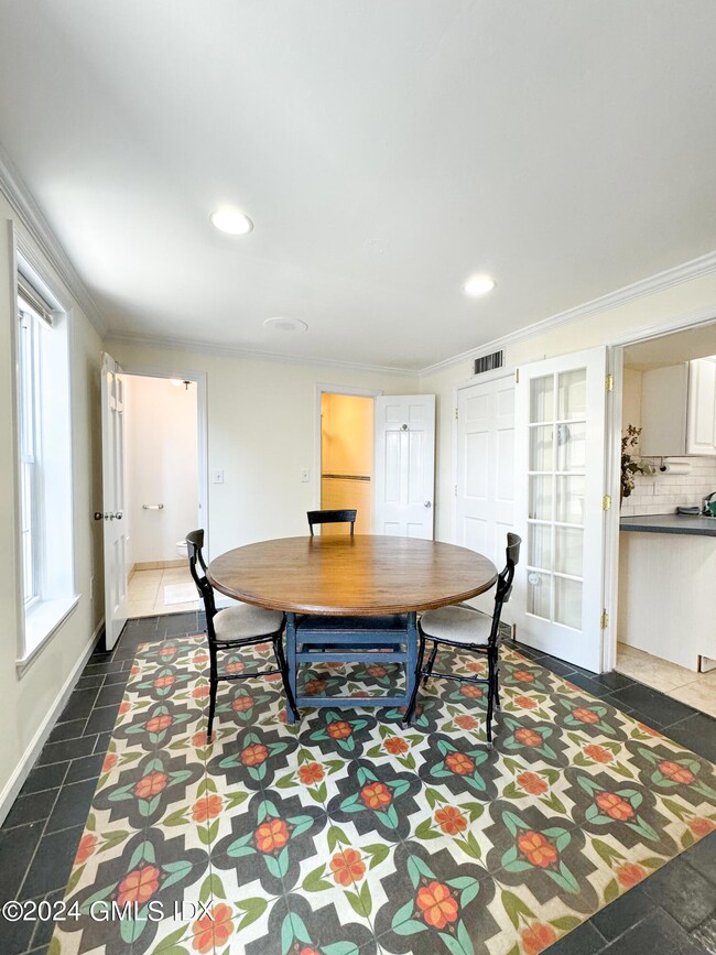 104 Rowayton Ave unit Rear Bldg Unit 1, Norwalk, CT 06853 - photo 4