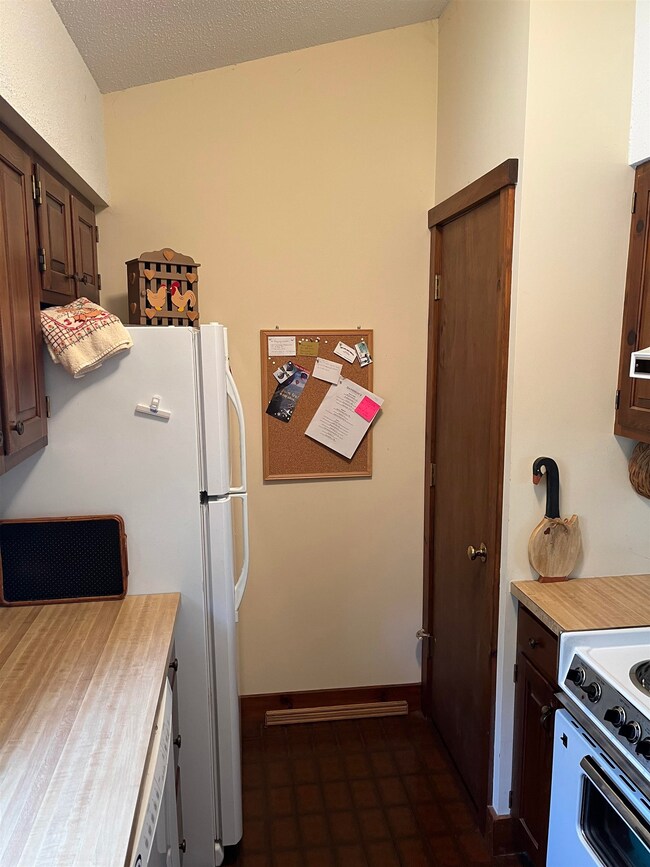 1299 Quechee Main St unit 1B, Hartford, VT 05001 - photo 7