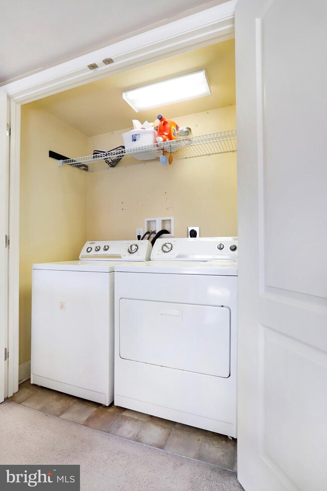 241 Whitley Dr, Chambersburg, PA 17201 - photo 6