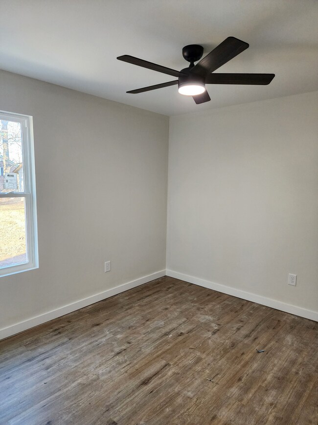 713 Hunt St, Winchester, TN 37398 - photo 7