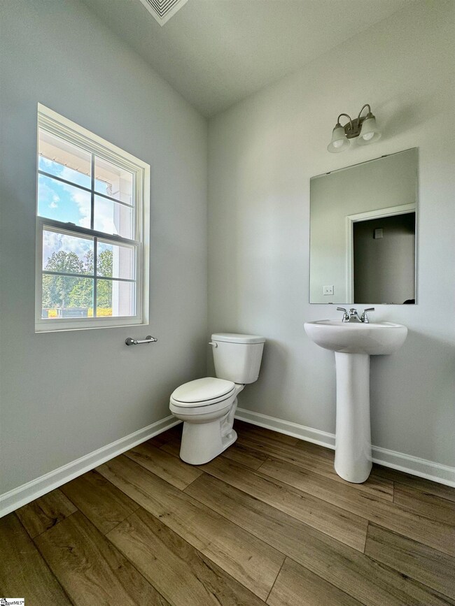 12054 Lansfair Dr, Inman, SC 29349 - photo 4