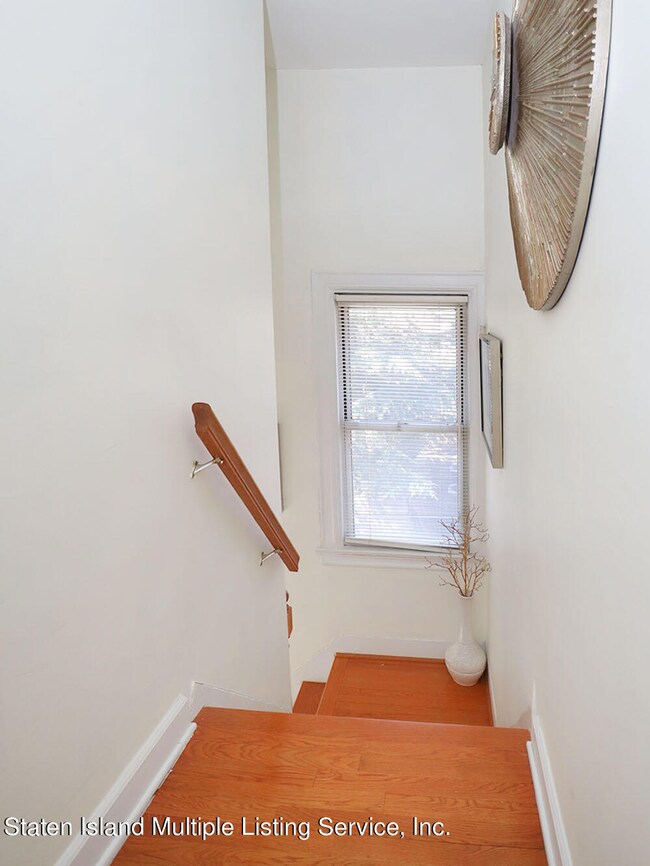 35 4 Corners Rd, Staten  Island, NY 10304 - photo 5