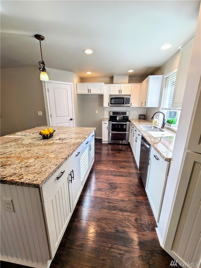 21550 N Terra Ln SE, Yelm, WA 98597 - photo 7