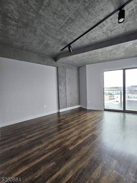 58 Elm St unit 506, Newark, NJ 07105 - photo 2