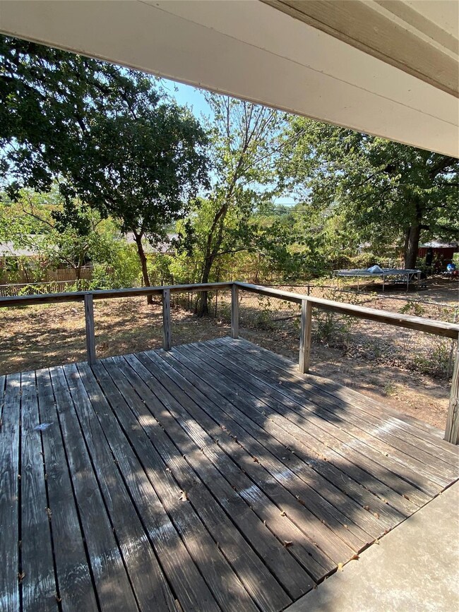 2118 Mercedes Rd, Denton, TX 76205 - photo 4