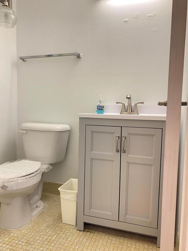 321 Camden N, West Palm Beach, FL 33417 - photo 6