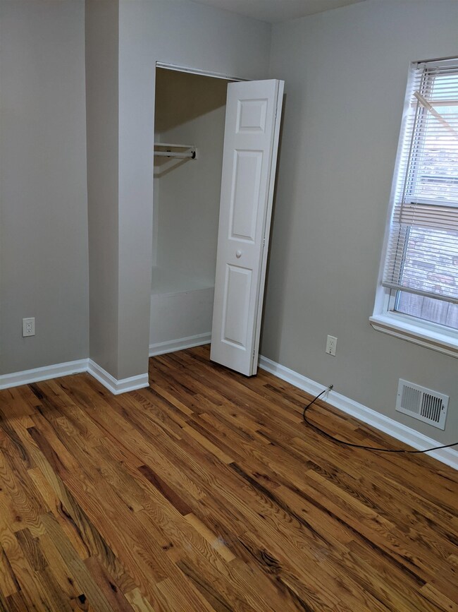 113 Oxford Ave unit 1, Jersey City, NJ 07304 - photo 7