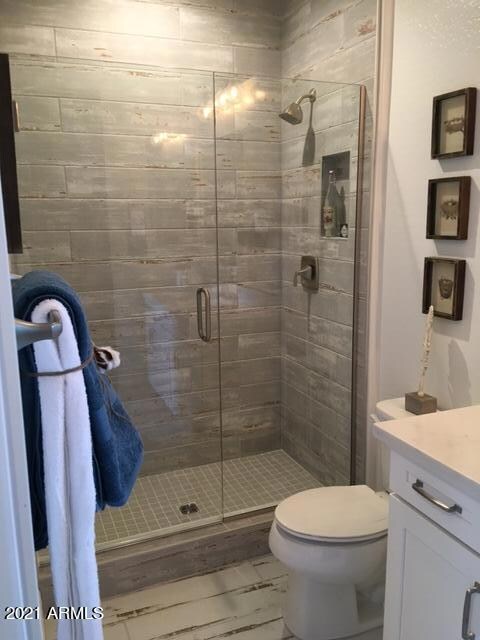 Guest suite bath 2