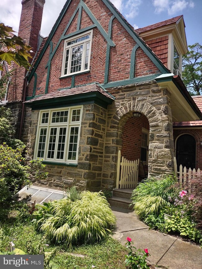 407 E Allens Ln, Philadelphia, PA 19119 - photo 5