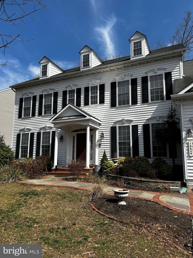 16649 Radcliffe Ln, Woodbridge, VA 22191 - photo 3