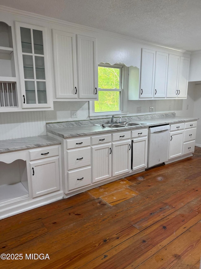 1402 Conestoga kitchen
