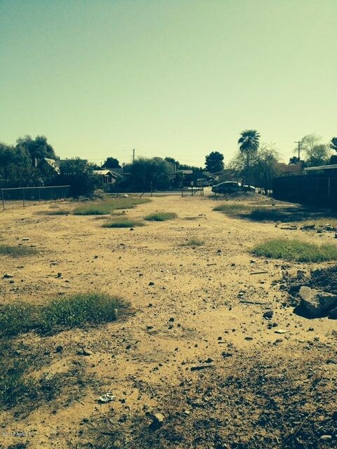 2208 N 24th PL Lot 4