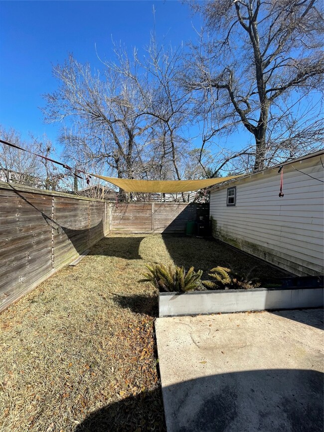 4706 Fisk St unit A, Houston, TX 77009 - photo 6