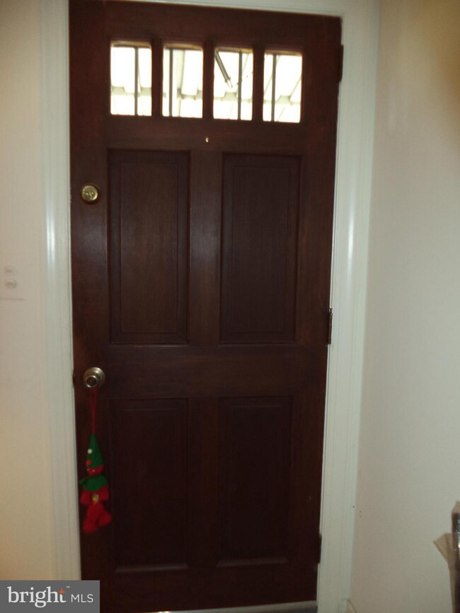 7715 Frederick Rd, Hyattsville, MD 20784 - photo 2