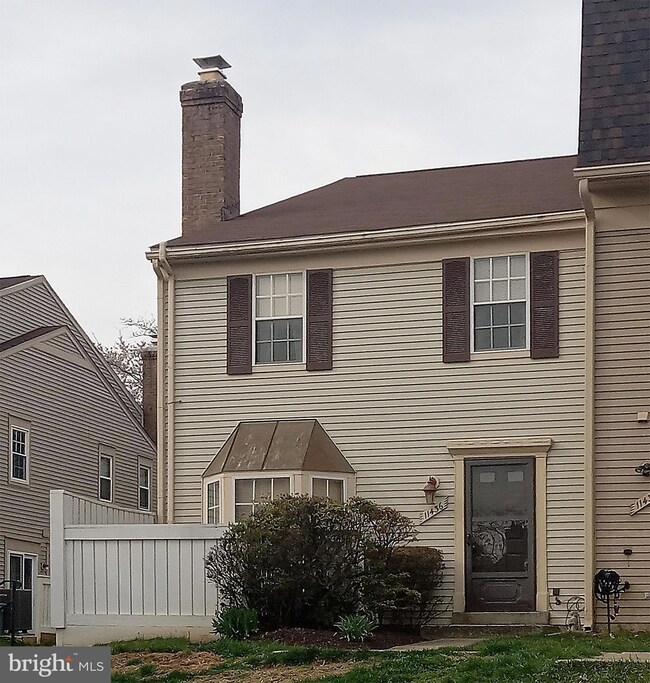 11436 Appledowre Way, Germantown, MD 20876 - photo 2