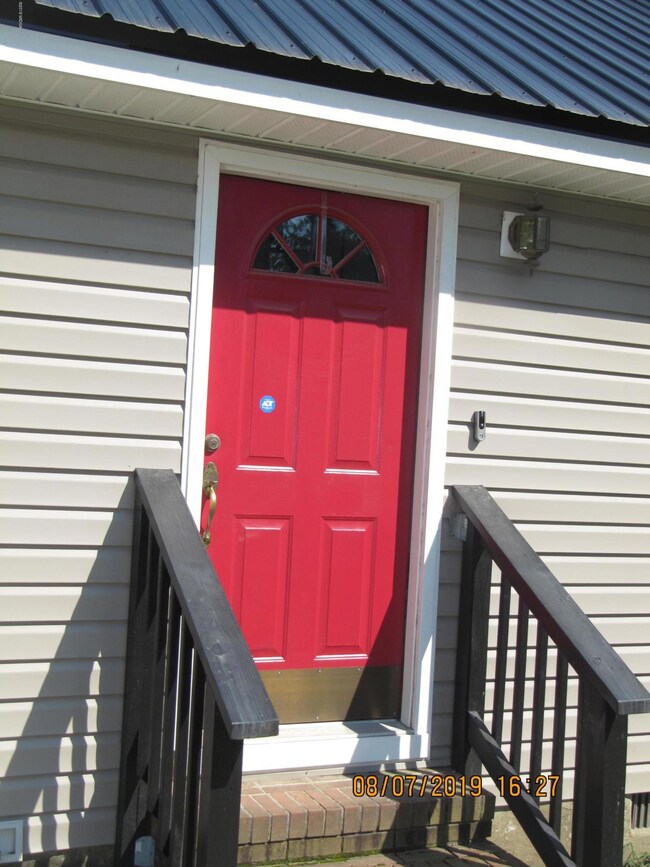 17370 Hwy 441 Front Door