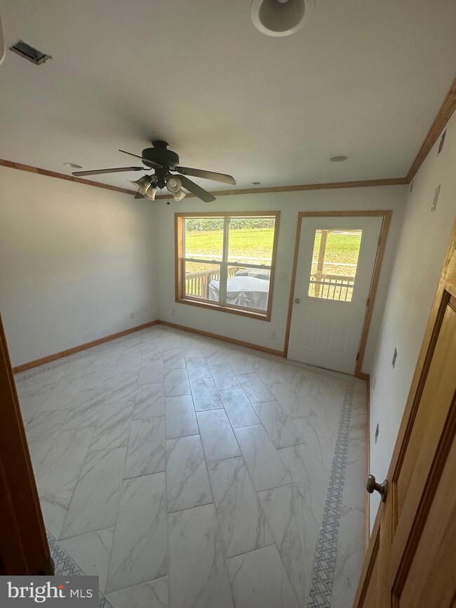 3013 Avalon Rd unit 3013, Paw Paw, WV 25434 - photo 5