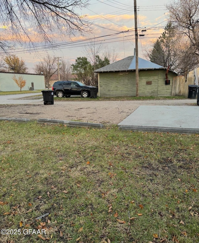 701 S 16th St, Grand Forks, ND 58201 - photo 4