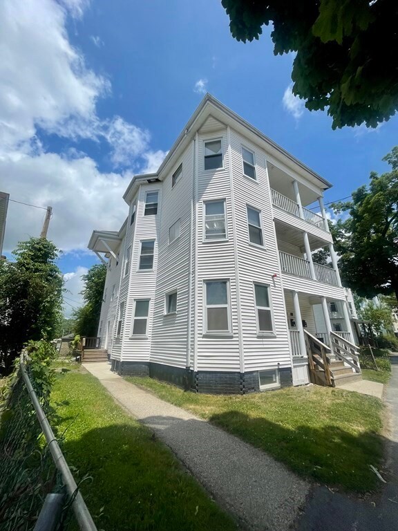 70 Florence St, Worcester, MA 01610 - photo 2